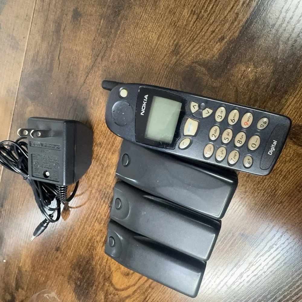 Nokia 5120i Black Cell Phone WORKS. Complete.